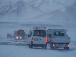 Tipi yüzünden mahsur kaldılar